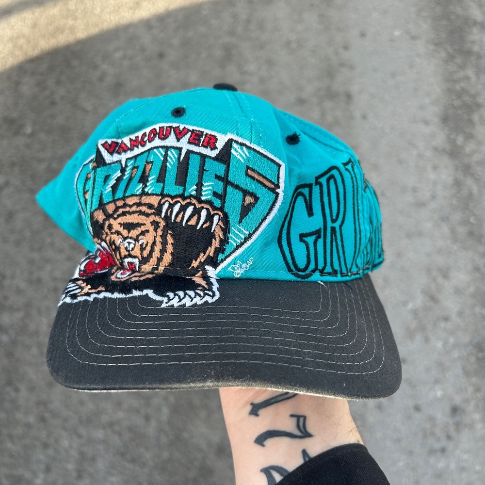 Vintage Starter Vancouver Grizzlies Snapback